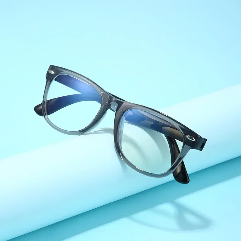 Scout Glasses – Blue Light Protection for Kids