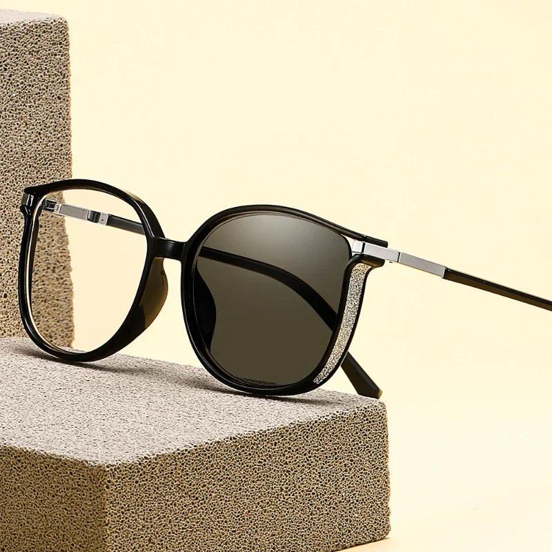 Crystal Elite Vision – Photochromic Multifocal Glasses