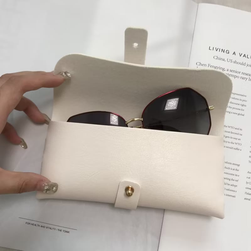 Étui à lunettes classique en cuir – Élégant et résistant