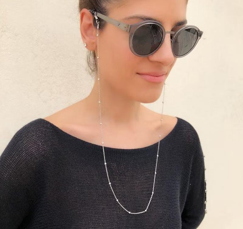 LuxeChain – Porte-lunettes et porte-masques polyvalent